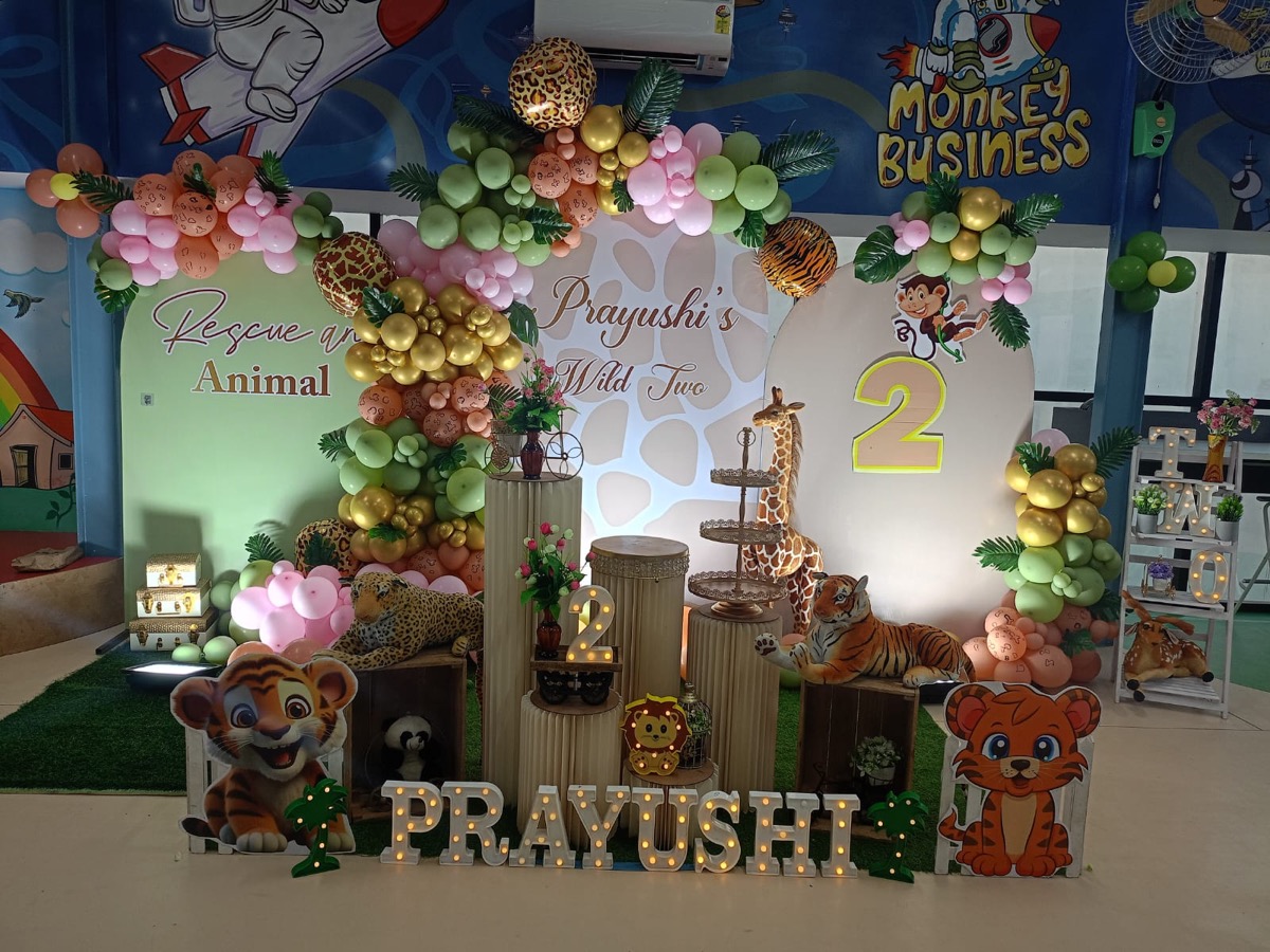 Birthday party decoration at Monkey Business